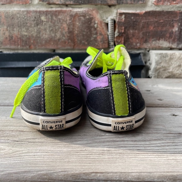 Converse All Stars Shoes Sz 7 MTV Custom Design Low Rise - Picture 8 of 8